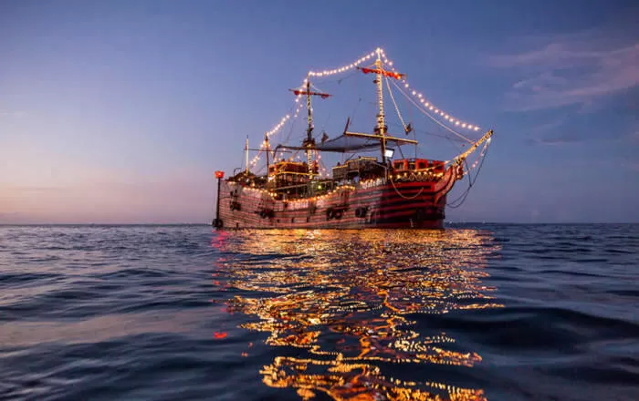 Tour CAPITAN HOOK - (COLA DE LANGOSTA)
